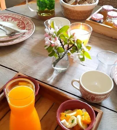 Bains De Secours, D'hotes Couette-café 3*